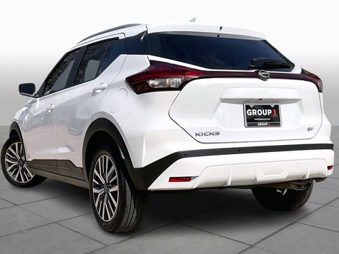 Used 2024 Nissan Kicks SV image 9