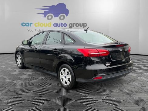 Used 2017 Ford Focus S image 3