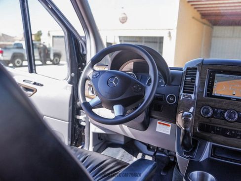 Used 2017 Mercedes-Benz Sprinter 3500 image 28