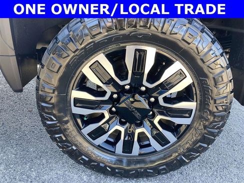 Used 2025 GMC Sierra 2500 SLT w/ SLT Premium Package image 10