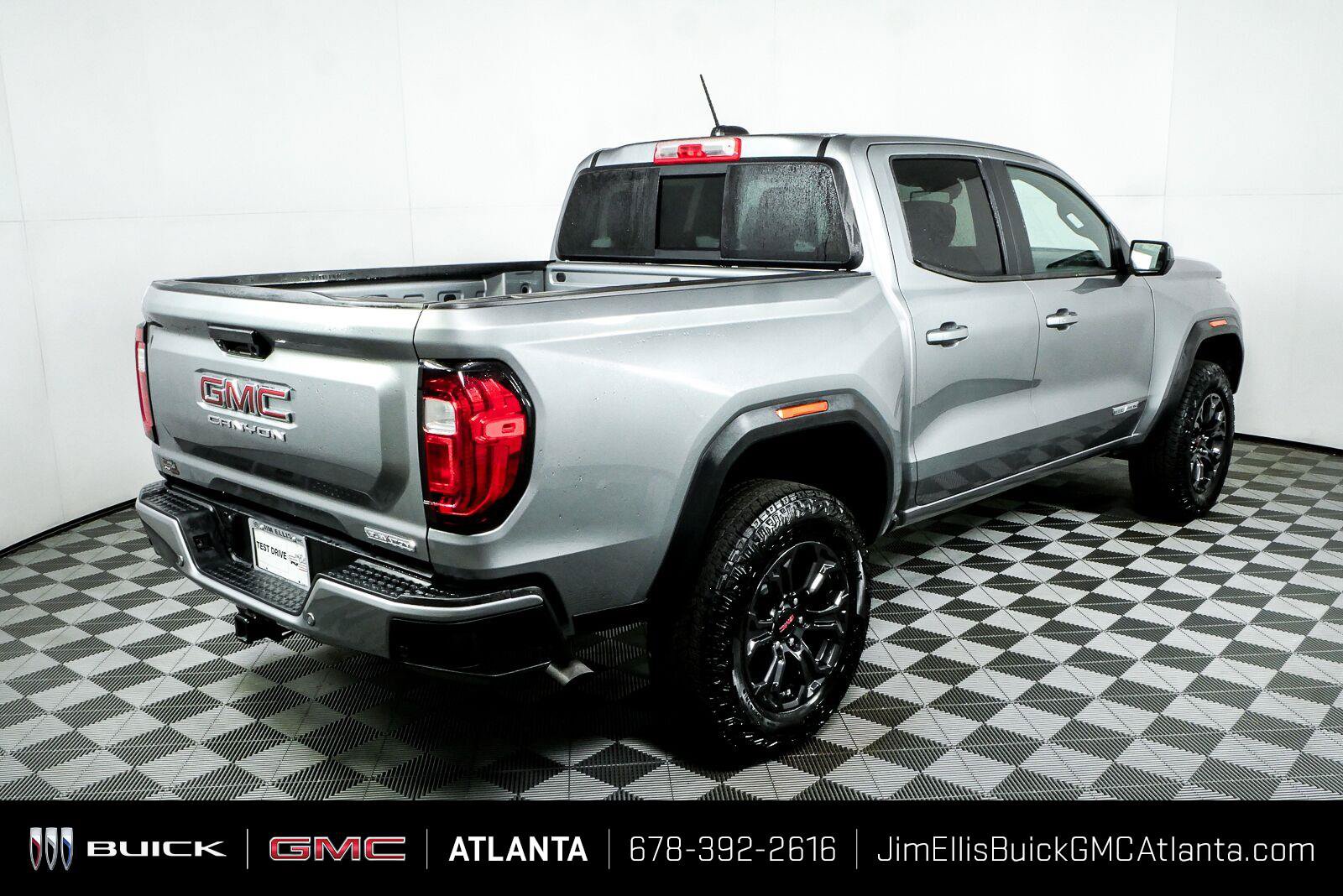 Used 2025 GMC Canyon Elevation w/ Convenience Package RWD image 3