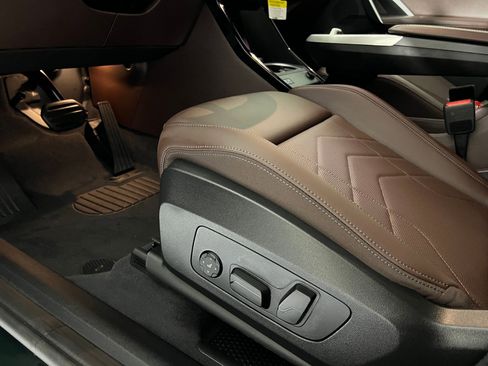 Used 2025 BMW X1 xDrive28i w/ Premium Package image 13