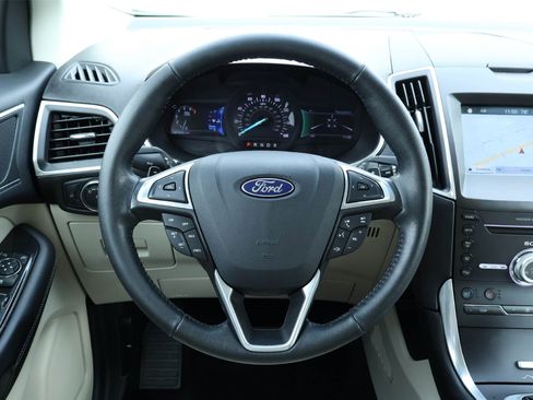 Used 2017 Ford Edge Titanium w/ Equipment Group 301A image 15