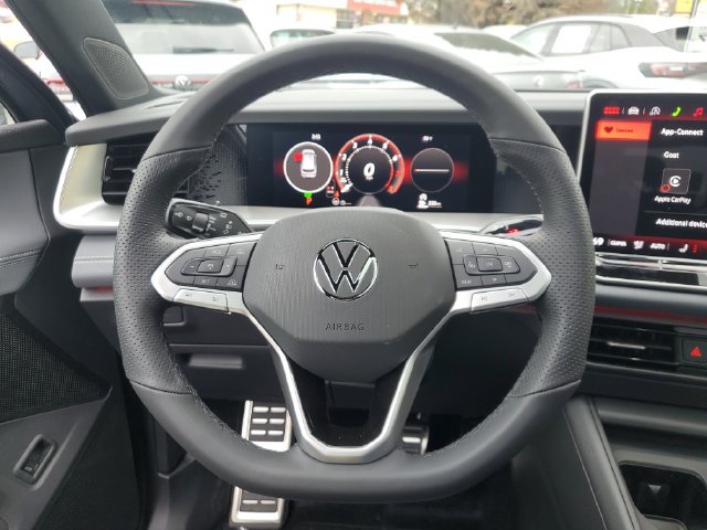 New 2026 Volkswagen Tiguan SE R-Line FWD image 25