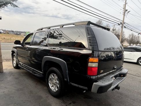 Used 2004 Chevrolet Suburban Z71 w/ Preferred Equipment Group image 5