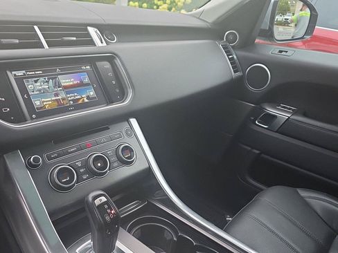 Used 2016 Land Rover Range Rover Sport SE AWD/4WD image 3