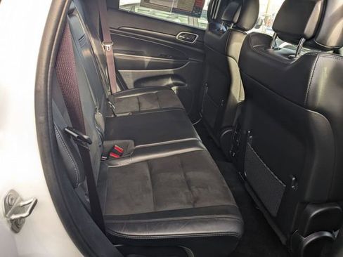 Certified 2022 Jeep Grand Cherokee Laredo X image 26