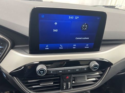 Used 2022 Ford Escape SE w/ SE Sport Appearance Package image 17