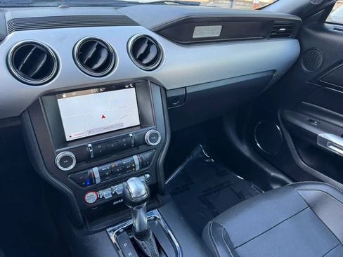 Used 2017 Ford Mustang GT Premium w/ Equipment Group 401A RWD image 39