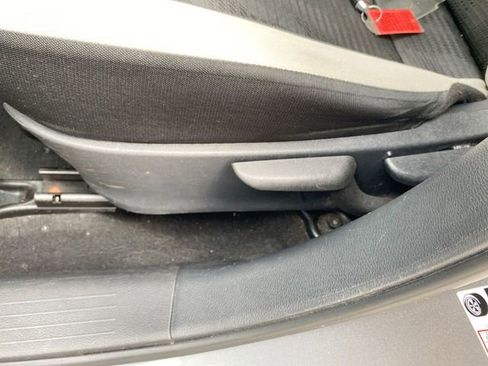 Used 2021 Nissan Versa SV FWD image 17