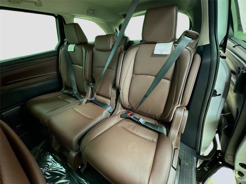 New 2026 Honda Odyssey Touring image 24