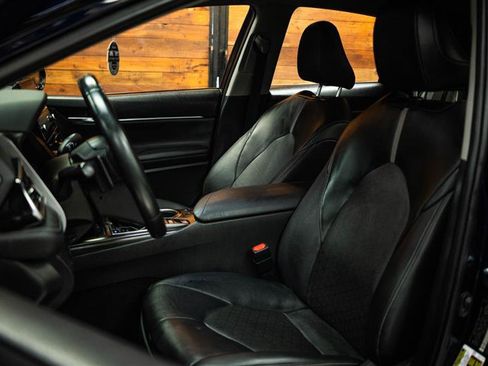 Used 2022 Toyota Camry XSE w/ Carpet Mat Package (TMS) FWD image 9