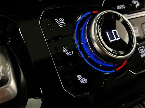 Used 2023 GMC Sierra 1500 Denali w/ Denali Reserve Package image 20