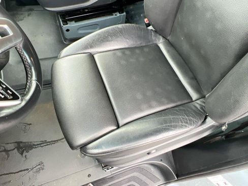 Used 2024 Mercedes-Benz Sprinter 3500 image 18