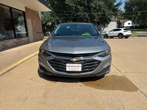 Used 2025 Chevrolet Malibu LT FWD image 32