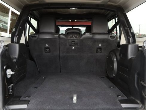 Used 2019 Jeep Wrangler Unlimited Rubicon image 10