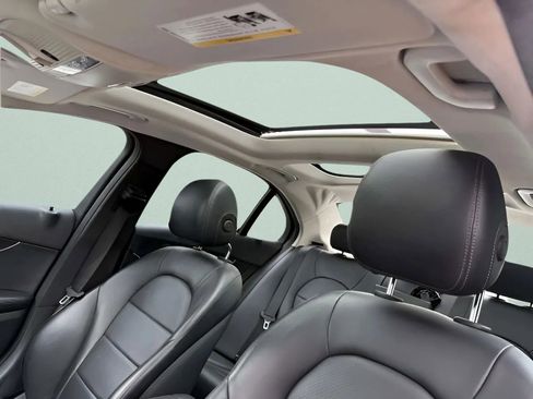 Used 2016 Mercedes-Benz C 300 4MATIC Sedan image 42