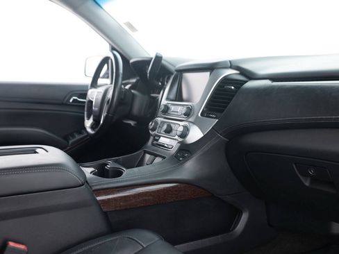 Used 2018 GMC Yukon XL SLT w/ Premium Edition AWD/4WD image 34