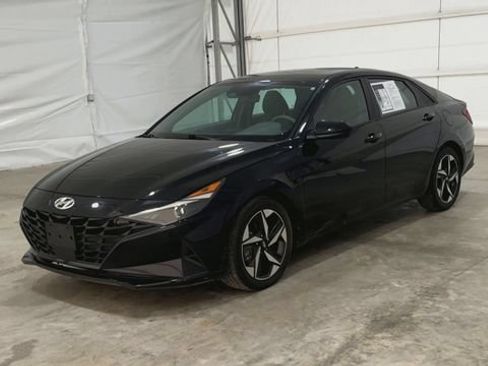 Used 2023 Hyundai Elantra SEL w/ Convenience Package FWD image 8
