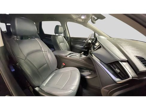 Used 2019 Buick Enclave Essence AWD/4WD image 18