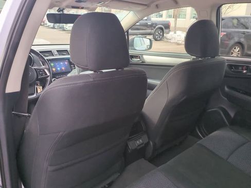 Used 2019 Subaru Outback 2.5i Premium image 17
