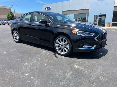 Used 2017 Ford Fusion Platinum FWD image 8