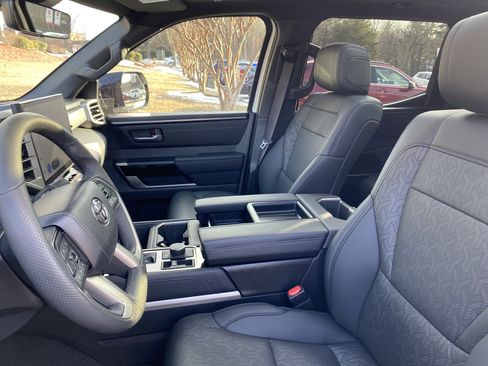 Used 2025 Toyota Tundra Limited image 11