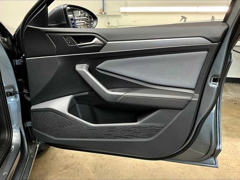 New 2025 Volkswagen Jetta SE image 26