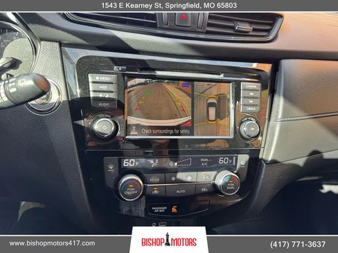 Used 2018 Nissan Rogue SV w/ Premium Package FWD image 22