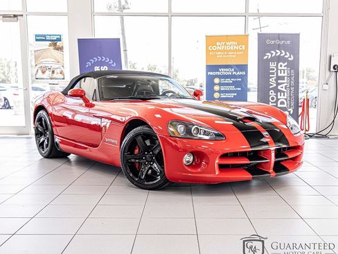 Used 2005 Dodge Viper SRT-10 RWD image 3