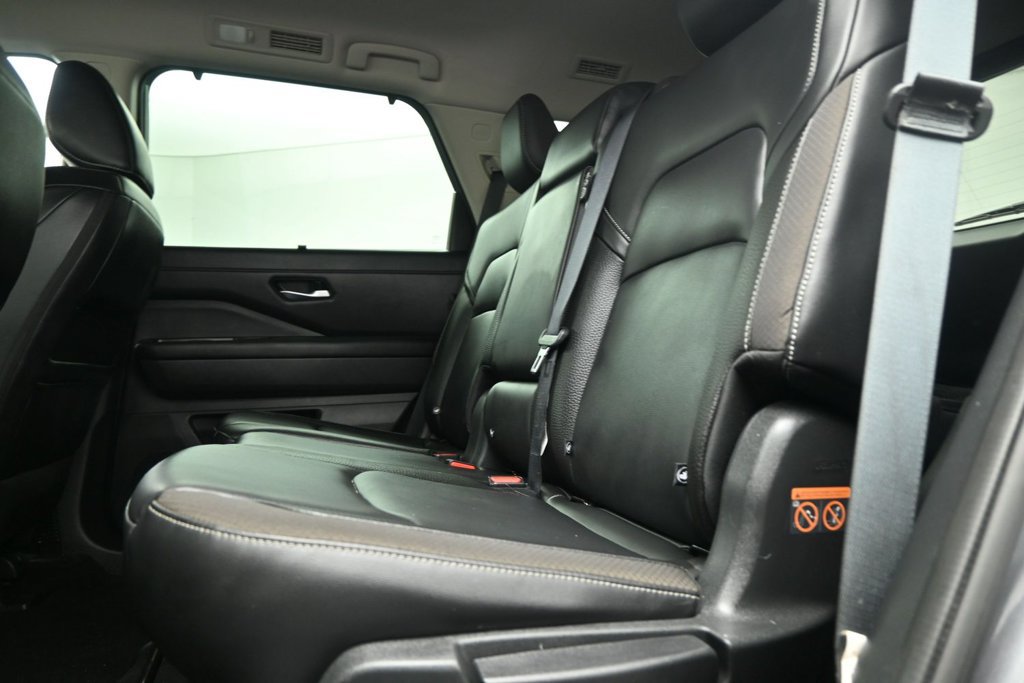 Certified 2024 Nissan Pathfinder SL AWD/4WD image 14