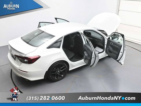 Used 2025 Honda Civic Sport image 40