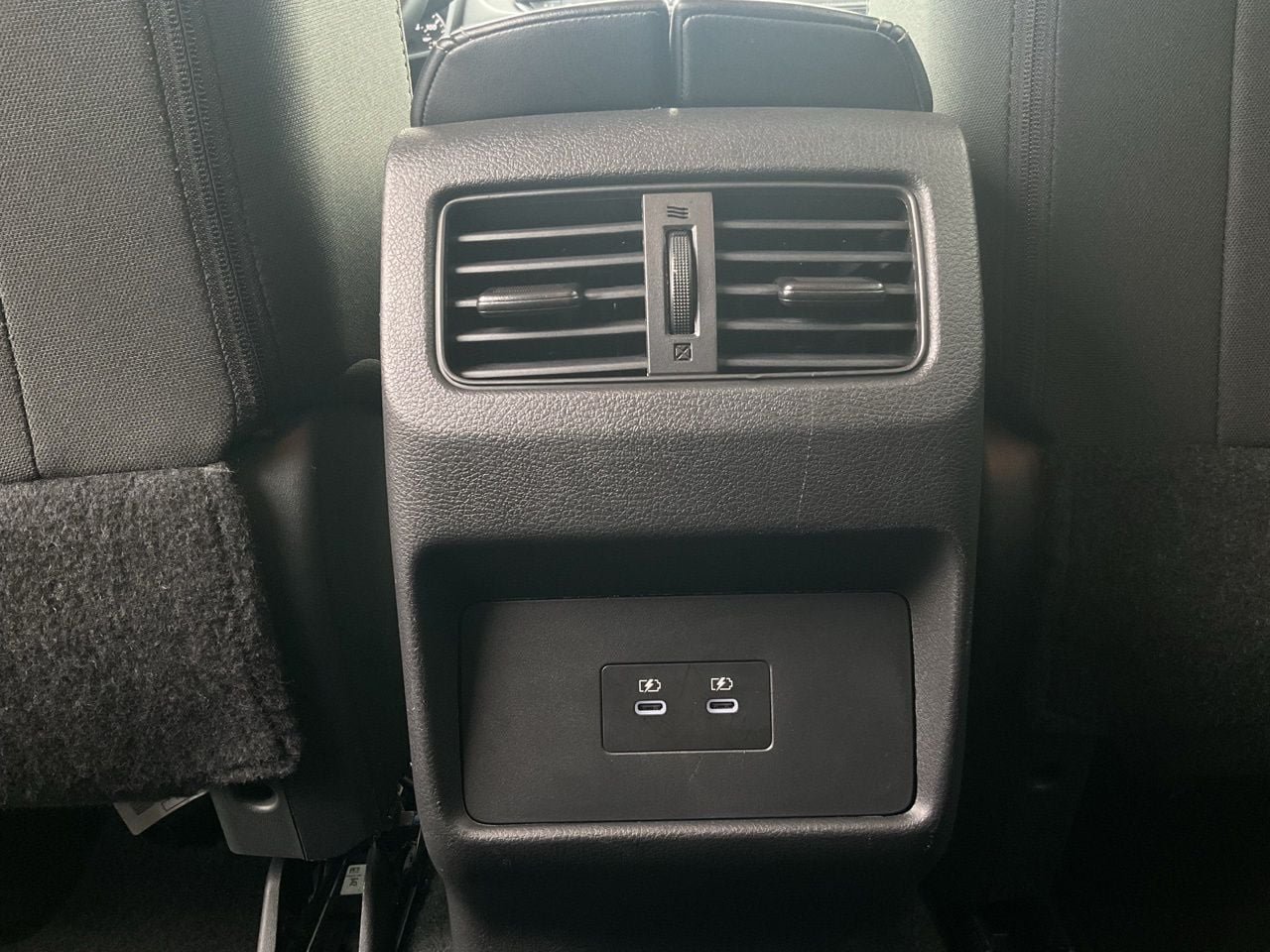 Used 2025 Nissan Rogue SV FWD image 14