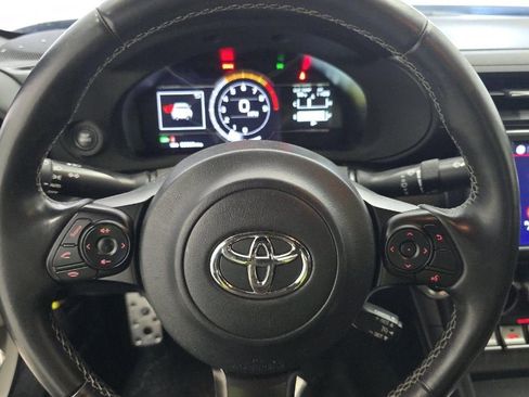 Used 2023 Toyota GR86 Premium w/ ALL Weather Mat Package (TMS) RWD image 9