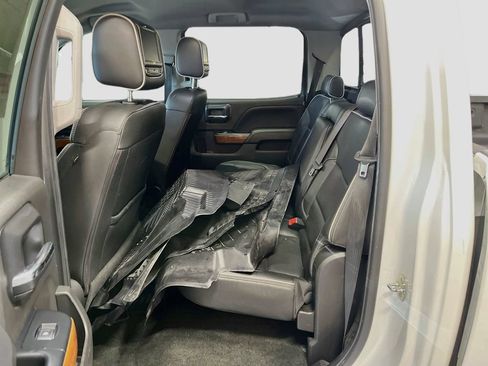Used 2018 Chevrolet Silverado 1500 High Country AWD/4WD image 25