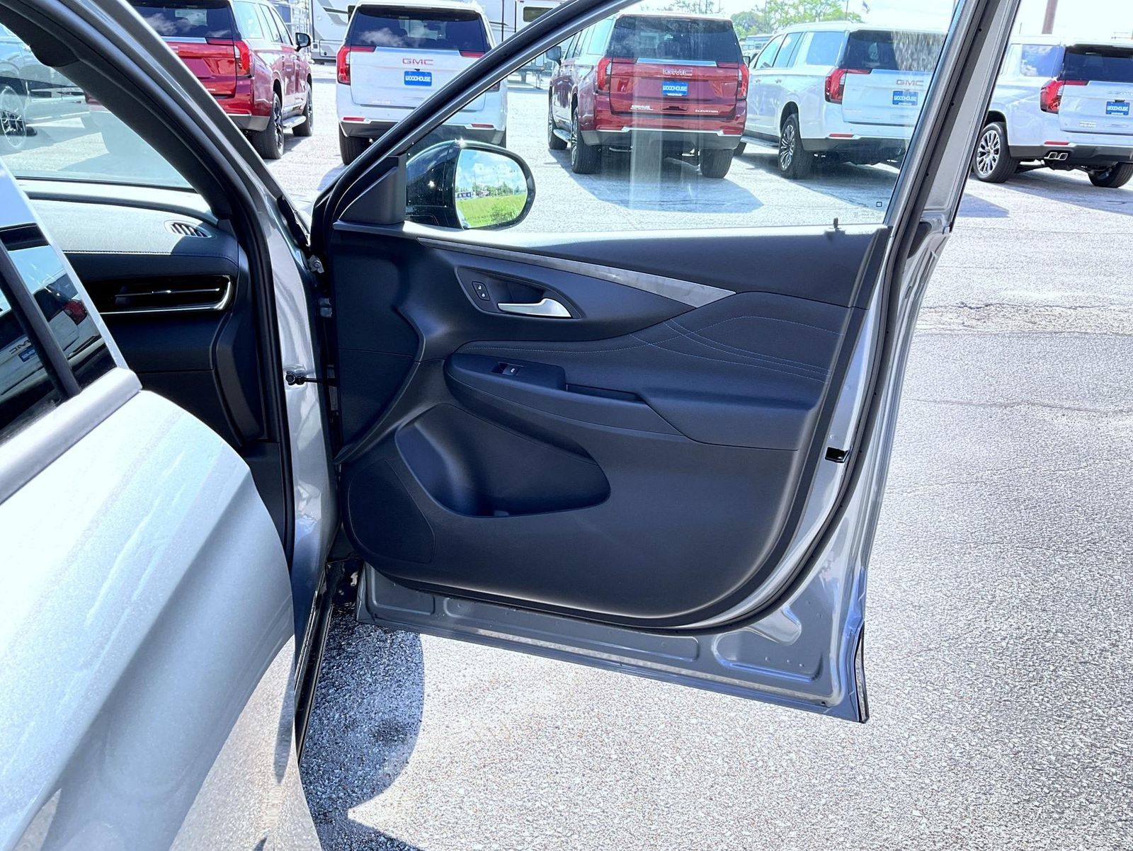 New 2026 Buick Envista Sport Touring w/ Convenience I Package FWD image 16