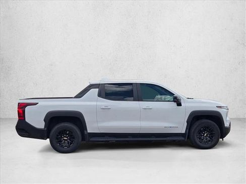 Used 2024 Chevrolet Silverado EV W/T AWD/4WD image 4
