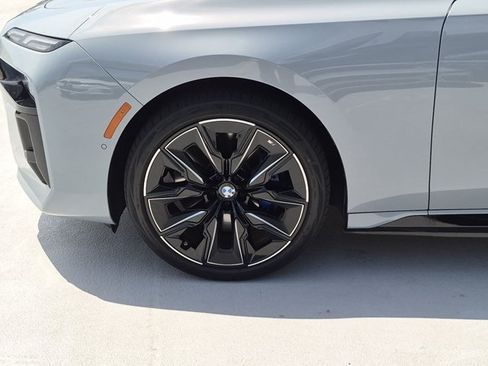Used 2025 BMW i7 eDrive50 w/ M Sport Package RWD image 14