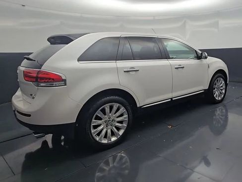 Used 2014 Lincoln MKX AWD w/ Equipment Group 102A image 5