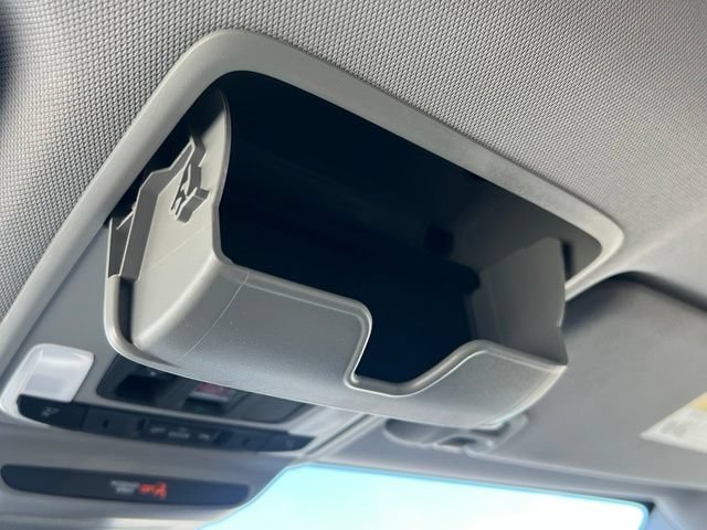 Used 2025 Acura ADX FWD image 35