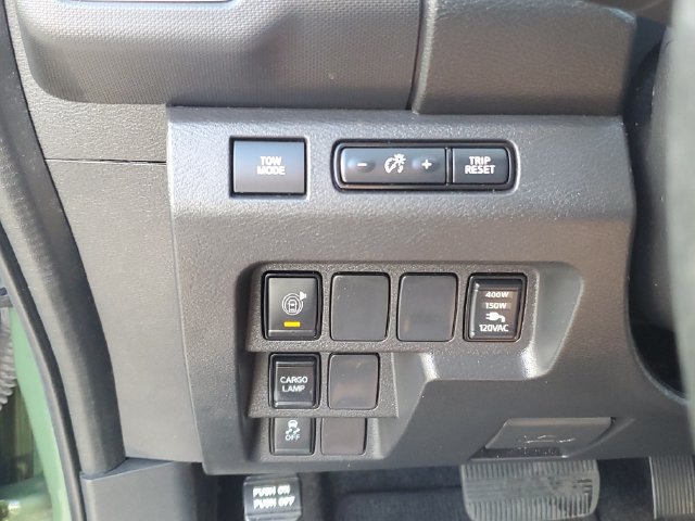 Used 2022 Nissan Frontier SV w/ Technology Package RWD image 27