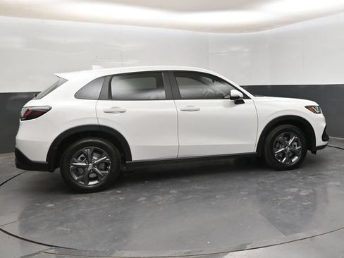 Used 2027 Honda HR-V LX image 8