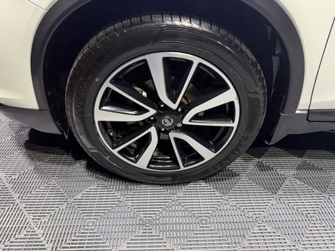 Used 2018 Nissan Rogue SL w/ Premium Package FWD image 11