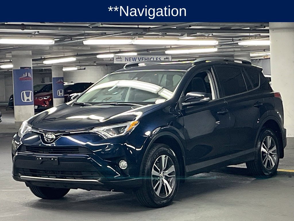Used 2017 Toyota RAV4 XLE AWD/4WD image 4