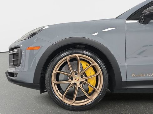 Certified 2023 Porsche Cayenne Turbo GT AWD/4WD image 10