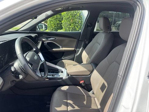 Used 2025 Audi Q5 Premium Plus w/ Premium Plus AWD/4WD image 21