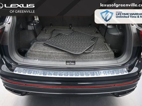 Used 2022 Volkswagen Tiguan SE R-Line FWD image 28