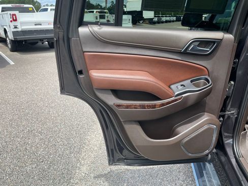Used 2018 Chevrolet Tahoe Premier AWD/4WD image 20