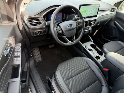 New 2026 Ford Escape SE image 9