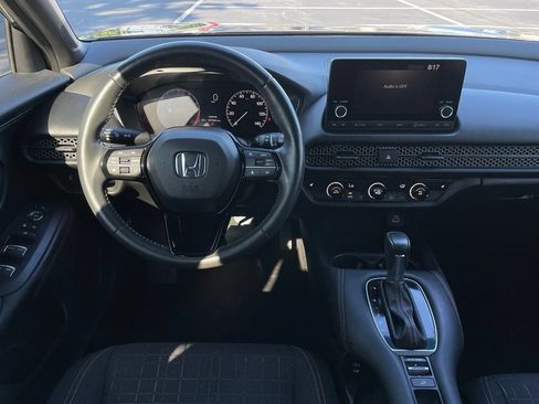 Used 2024 Honda HR-V Sport image 11